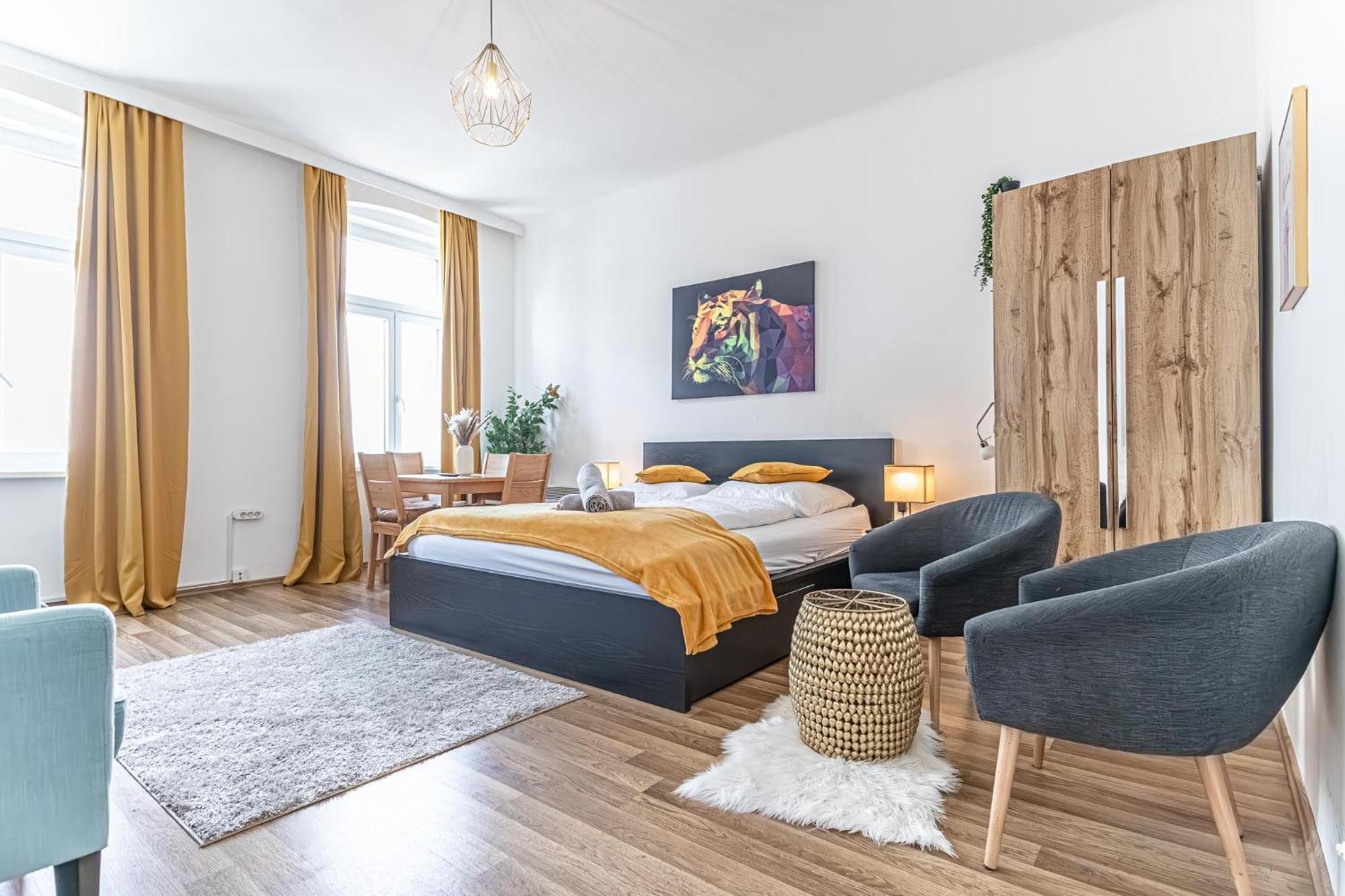 Explore Vienna: 1Br Retreat Near Westbahnhof Exteriör bild